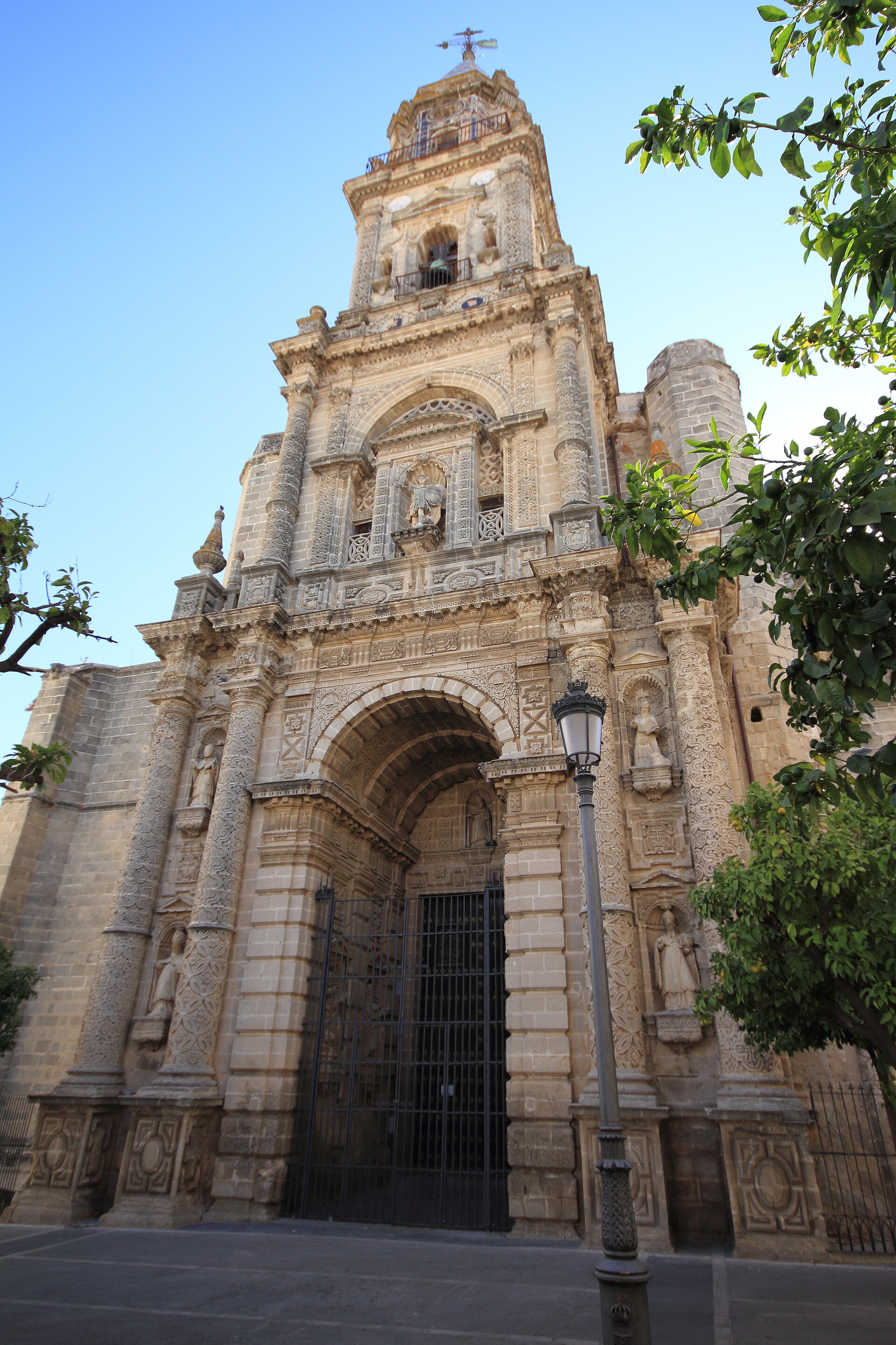 El encanto de San Miguel: Tradición y cultura jerezana